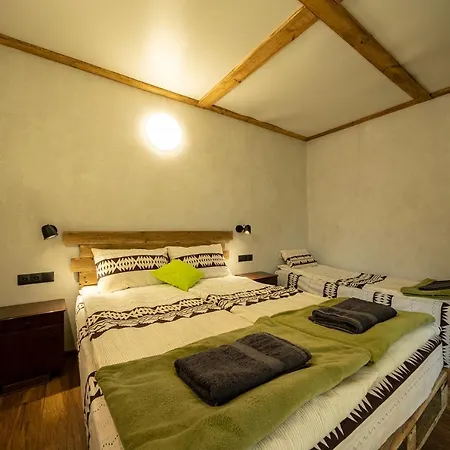 Hétvégi ház Adventure Camp Emen